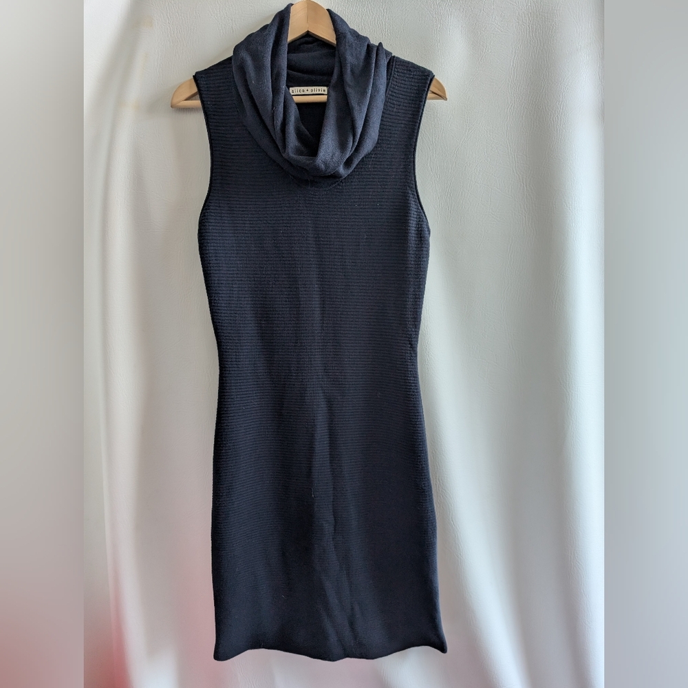 Alice + Olivia Blue Sleeveless Cowl Ribbed Knit Sheath Dress - L